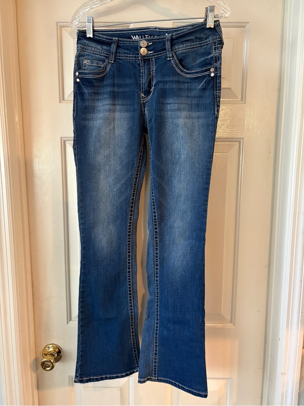 Wallflower Insta-Stretch Luscious Curvy Fit Mid-Rise Bootcut Boot Cut Jeans